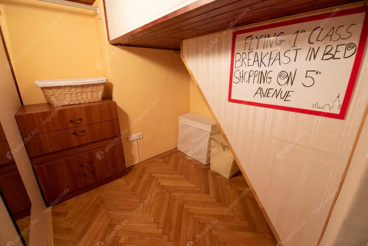 Kiadó albérlet 250000 Ft/hó áron: Budapest, V. kerület  Balassi Bálint utca. Mérete: 47 nm, 1 szobás | Alberlet.hu - 5699618