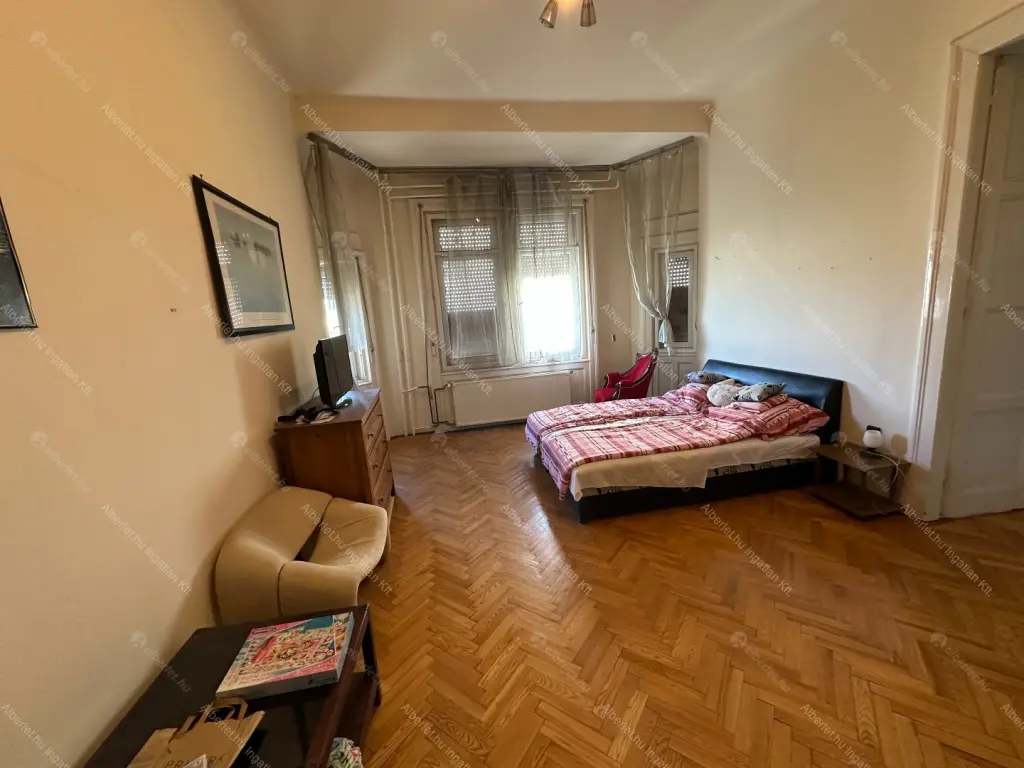 Kiadó albérlet 350000 Ft/hó áron: Budapest, V. kerület  Balassi Bálint utca. Mérete: 77 nm, 2 szobás | Alberlet.hu - 6702236