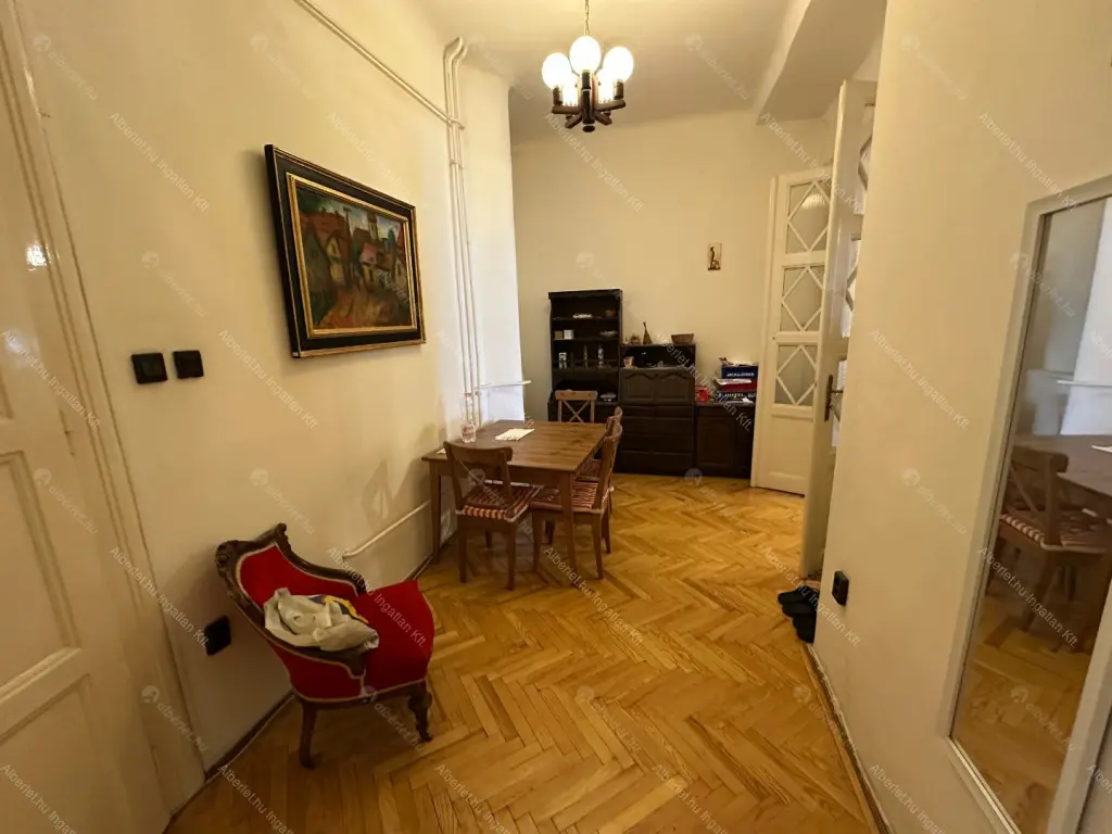 Kiadó albérlet 350000 Ft/hó áron: Budapest, V. kerület  Balassi Bálint utca. Mérete: 77 nm, 2 szobás | Alberlet.hu - 6702244