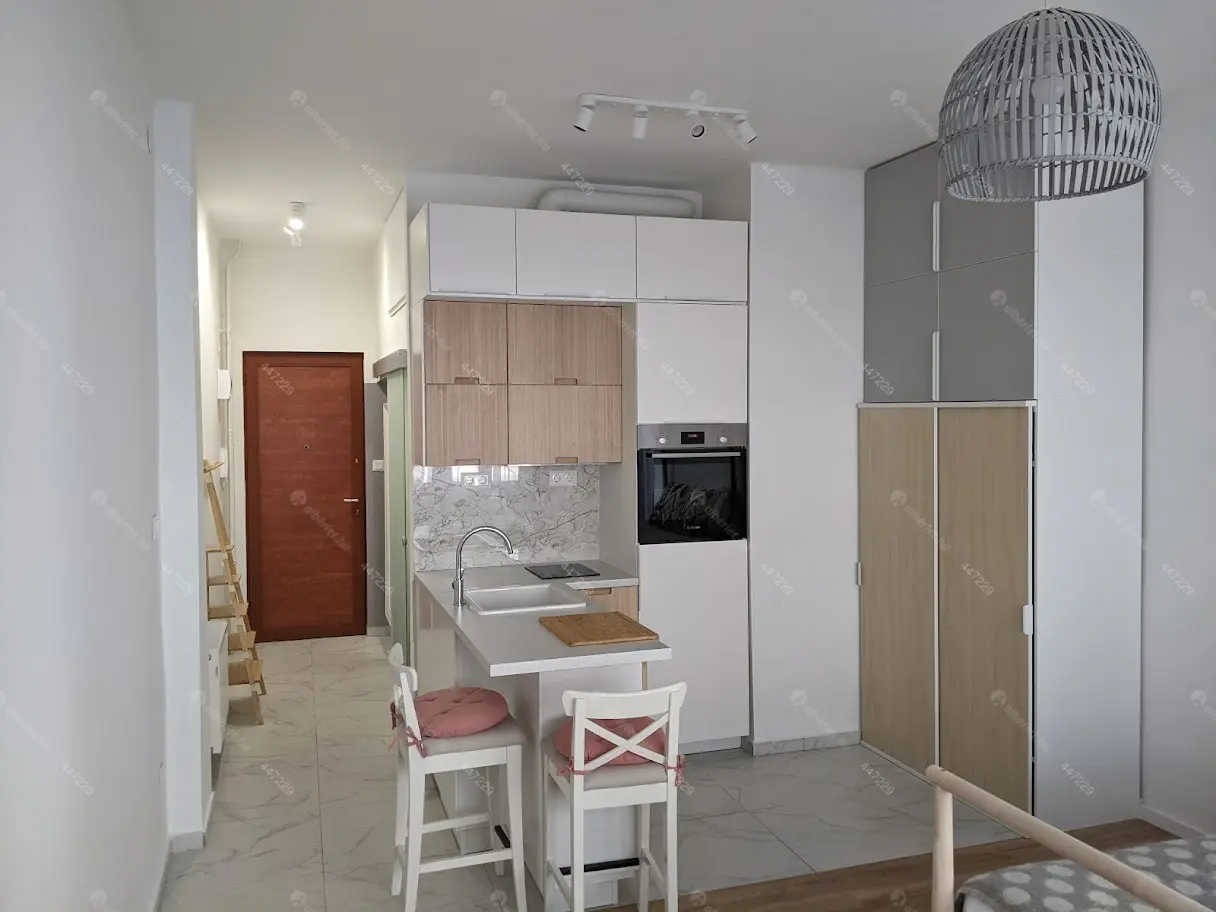 Kiadó albérlet 250000 Ft/hó áron: Budapest, V. kerület  Balaton utca. Mérete: 30 nm, 1 szobás | Alberlet.hu - 5616956