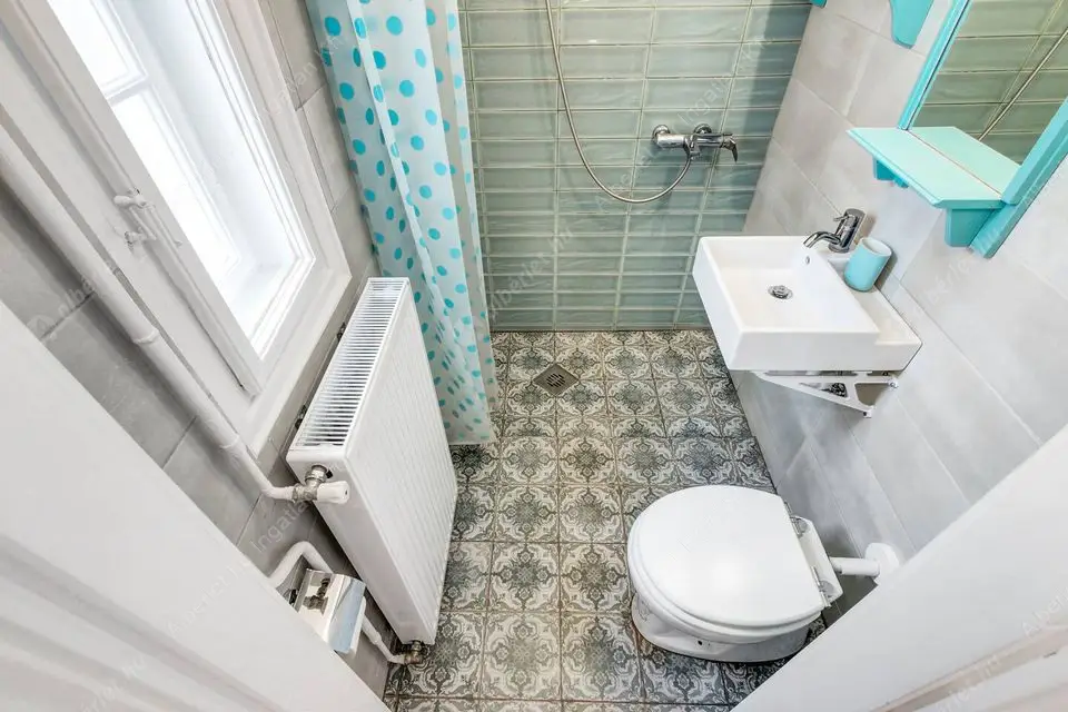 Kiadó albérlet 250000 Ft/hó áron: Budapest, V. kerület  Bástya utca. Mérete: 27 nm, 1 szobás | Alberlet.hu - 6599974