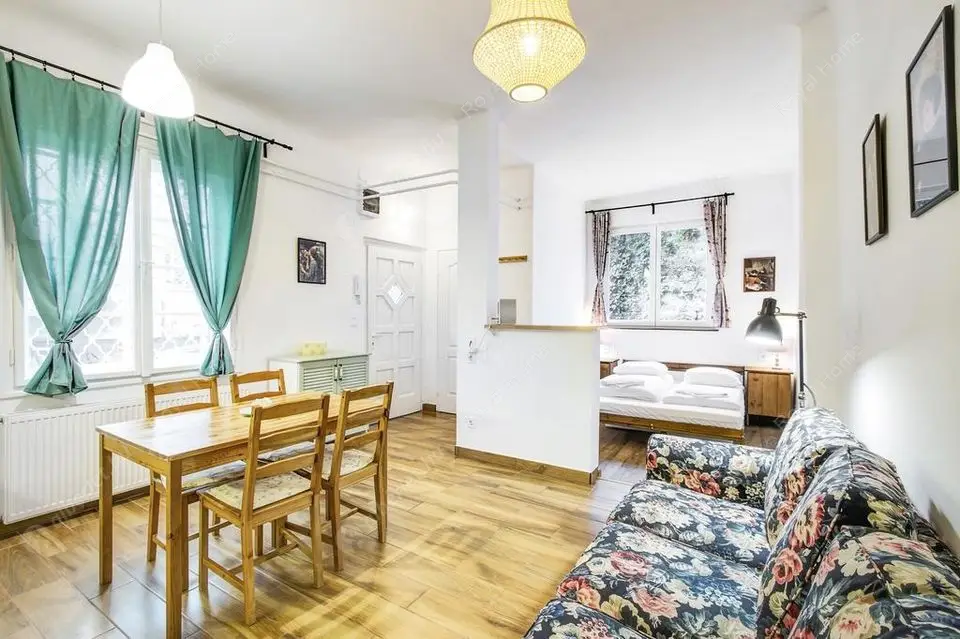 Kiadó albérlet 250000 Ft/hó áron: Budapest, V. kerület  Bástya utca. Mérete: 27 nm, 1 szobás | Alberlet.hu - 6585005