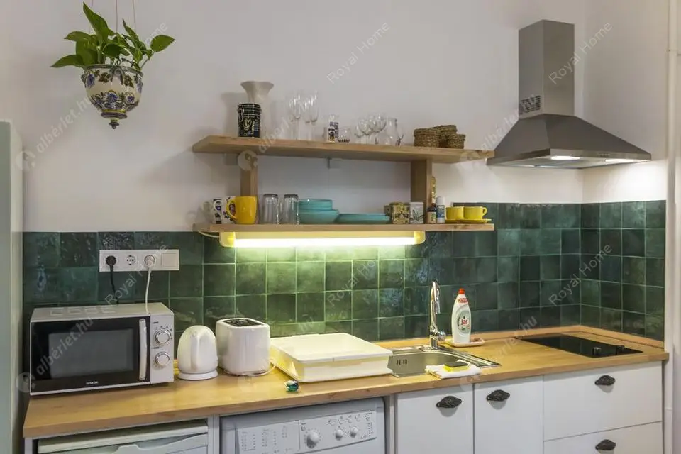 Kiadó albérlet 250000 Ft/hó áron: Budapest, V. kerület  Bástya utca. Mérete: 27 nm, 1 szobás | Alberlet.hu - 6585006