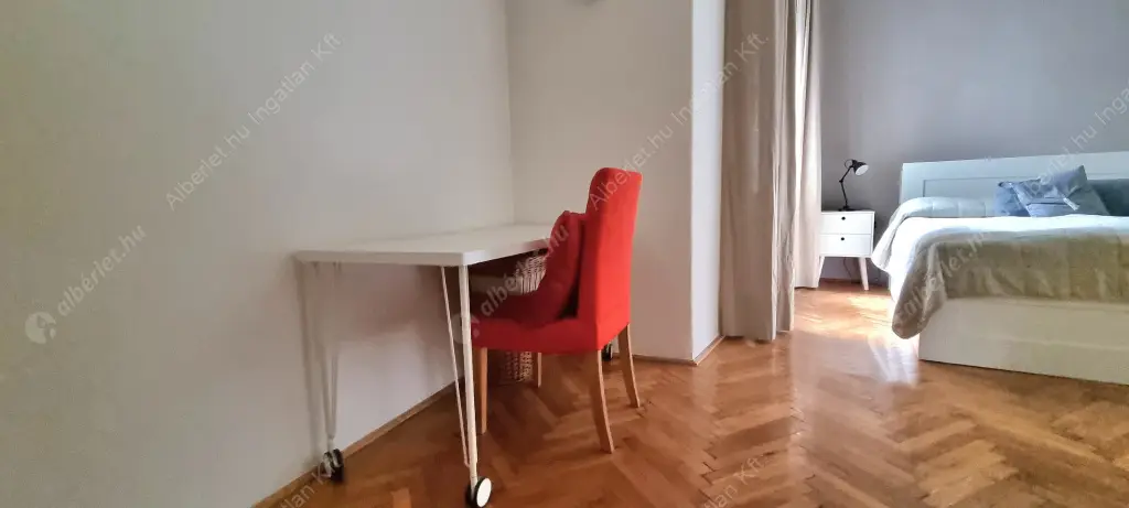 Kiadó albérlet 640000 Ft/hó áron: Budapest, V. kerület  Belgrád rakpart. Mérete: 100 nm, 3 szobás | Alberlet.hu - 6517268
