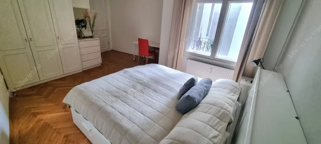 Kiadó albérlet 539000 Ft/hó áron: Budapest, V. kerület  Belgrád rakpart. Mérete: 100 nm, 3 szobás | Alberlet.hu - 6615678