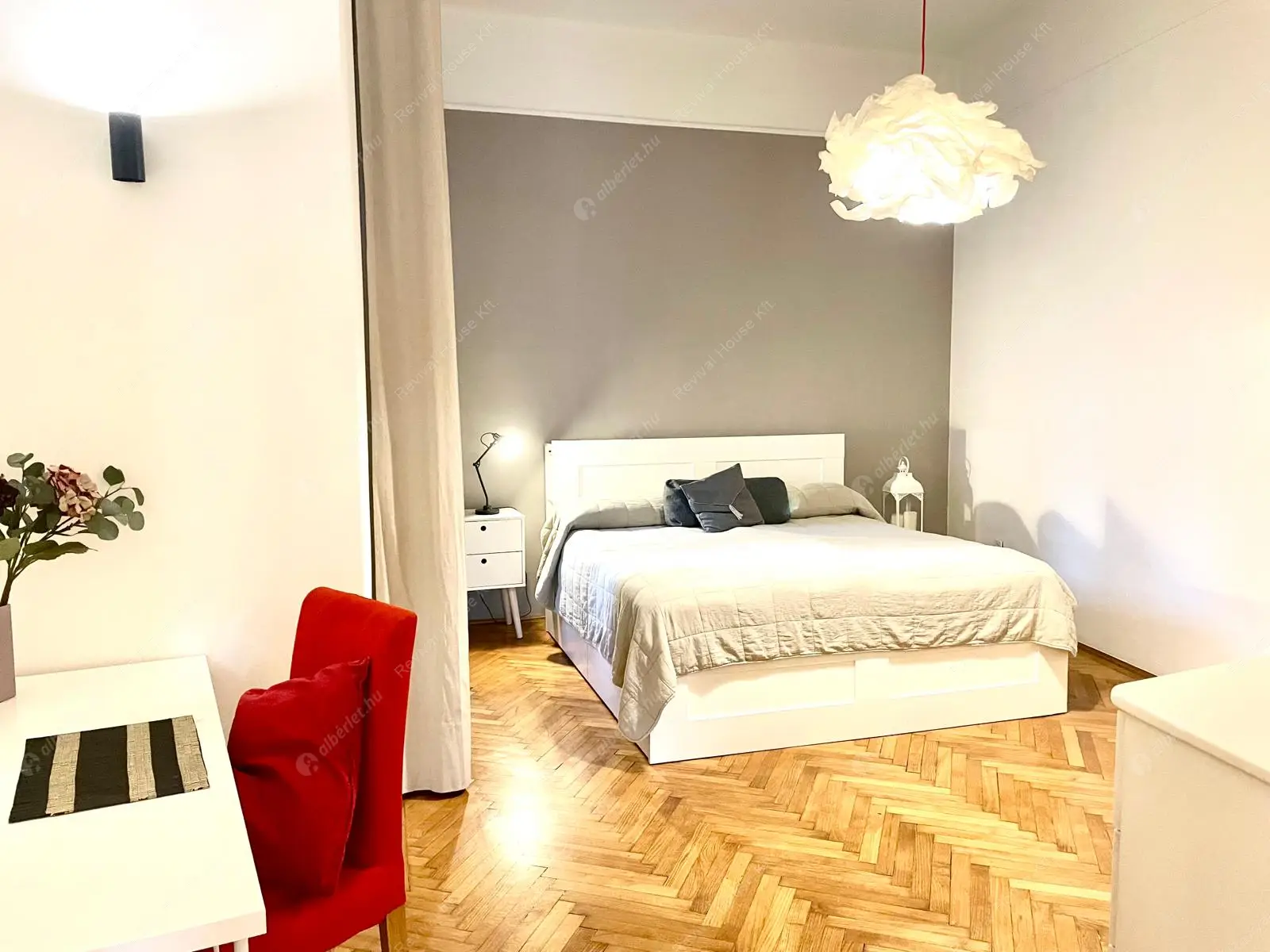 Kiadó albérlet 580000 Ft/hó áron: Budapest, V. kerület  Belgrád rakpart. Mérete: 100 nm, 4 szobás | Alberlet.hu - 6505943