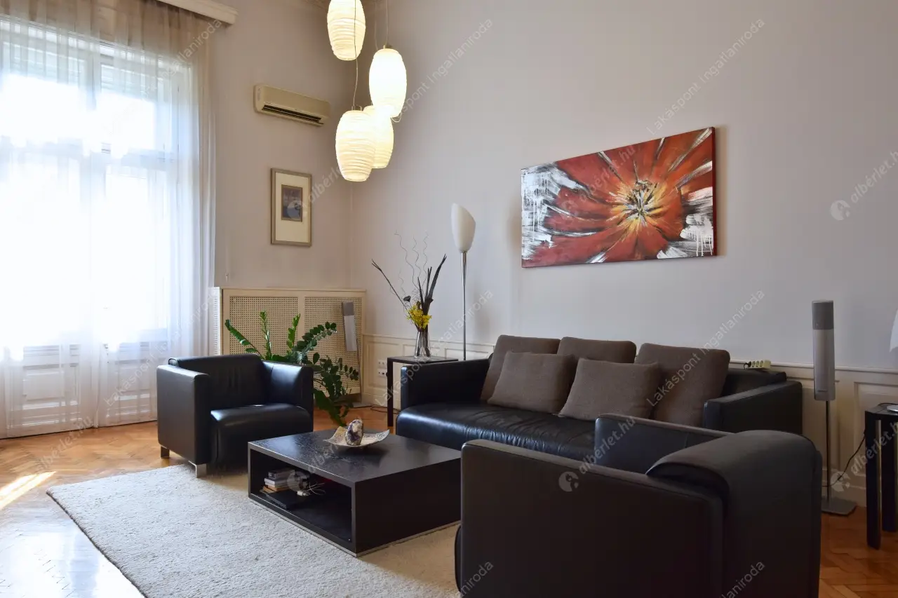 Kiadó albérlet 1150000 Ft/hó áron: Budapest, V. kerület  Belgrád rakpart. Mérete: 165 nm, 3 szobás | Alberlet.hu - 6544151