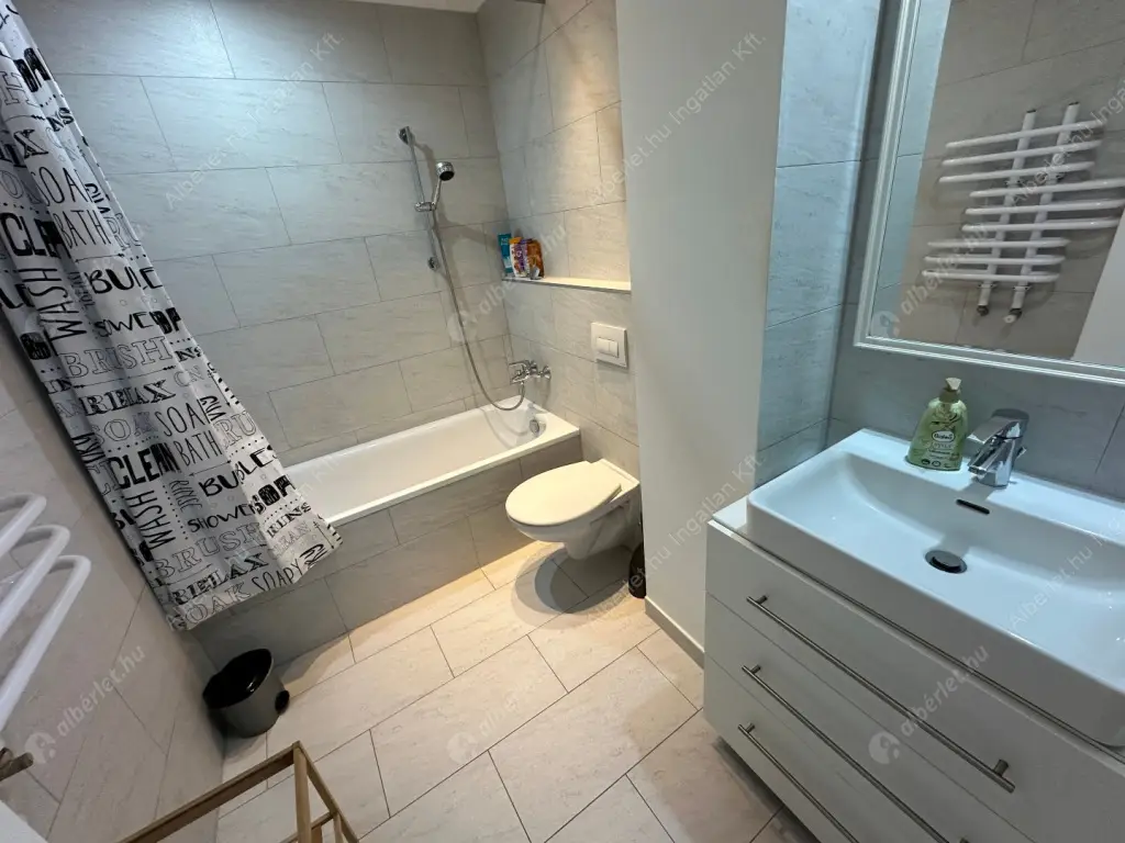 Kiadó albérlet 617000 Ft/hó áron: Budapest, V. kerület  Belgrád rakpart. Mérete: 59 nm, 1 szobás | Alberlet.hu - 6615293