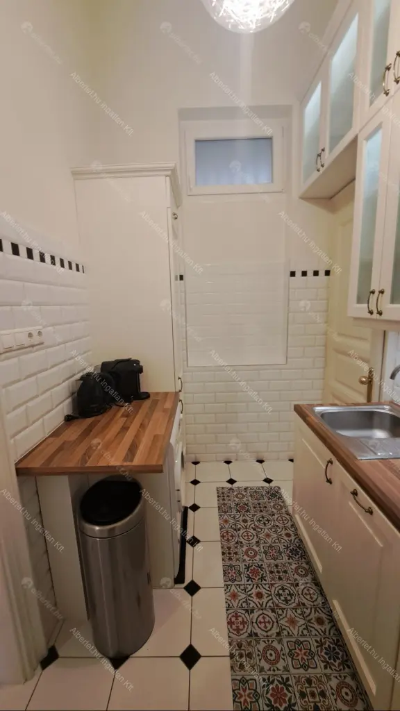 Kiadó albérlet 491000 Ft/hó áron: Budapest, V. kerület  Belgrád rakpart. Mérete: 72 nm, 2 szobás | Alberlet.hu - 6680554