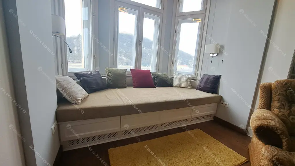 Kiadó albérlet 456000 Ft/hó áron: Budapest, V. kerület  Belgrád rakpart. Mérete: 72 nm, 2 szobás | Alberlet.hu - 6709594