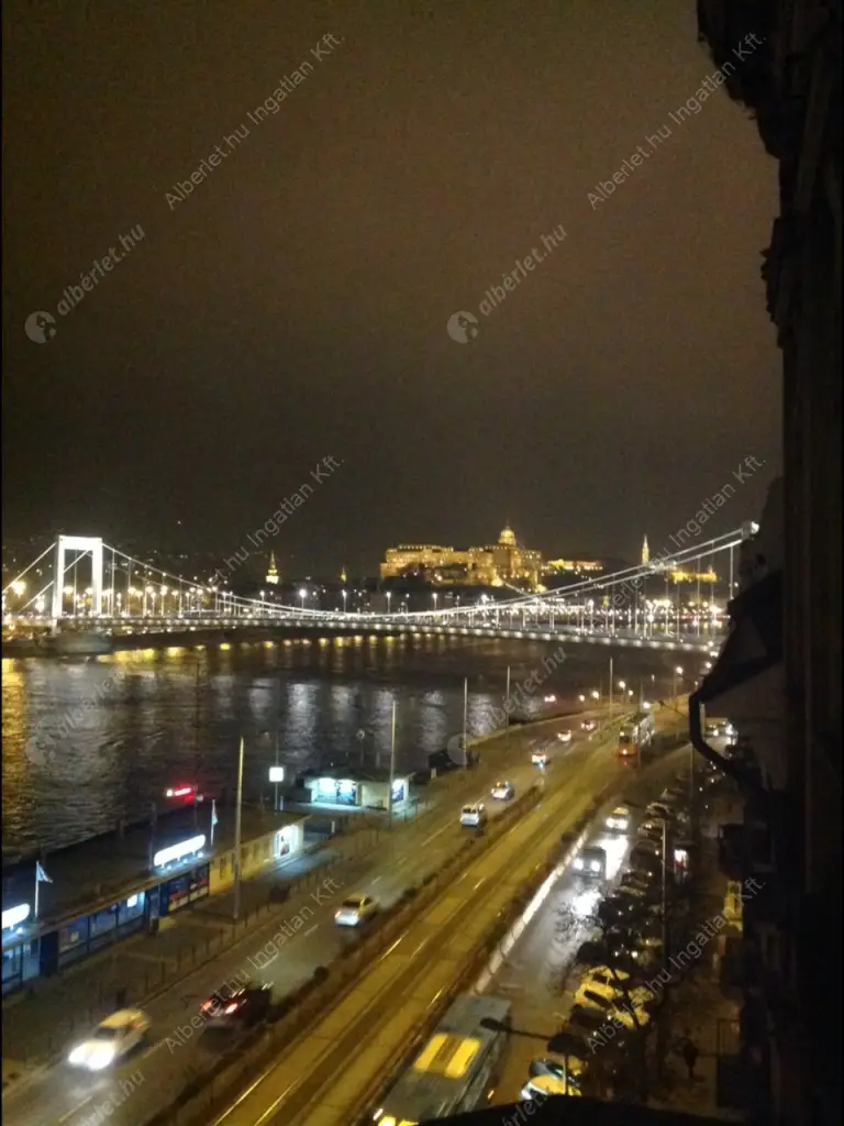 Kiadó albérlet 763000 Ft/hó áron: Budapest, V. kerület  Belgrád rakpart. Mérete: 83 nm, 2 szobás | Alberlet.hu - 6115722