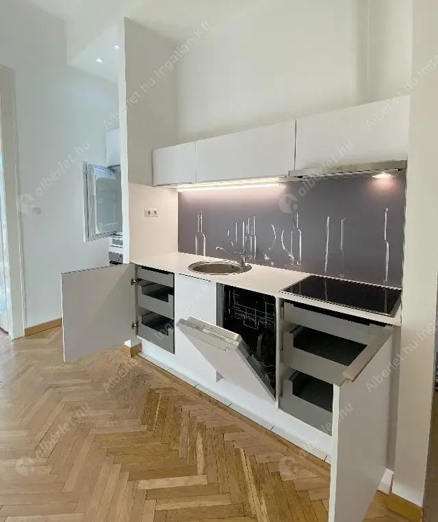 Kiadó albérlet 774000 Ft/hó áron: Budapest, V. kerület  Belgrád rakpart. Mérete: 83 nm, 2 szobás | Alberlet.hu - 6597458