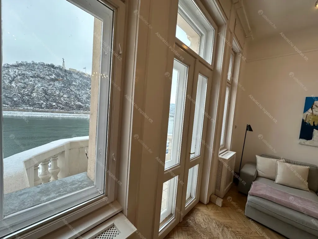 Kiadó albérlet 617000 Ft/hó áron: Budapest, V. kerület  Belgrád rakpart. Mérete: 83 nm, 2 szobás | Alberlet.hu - 6681660