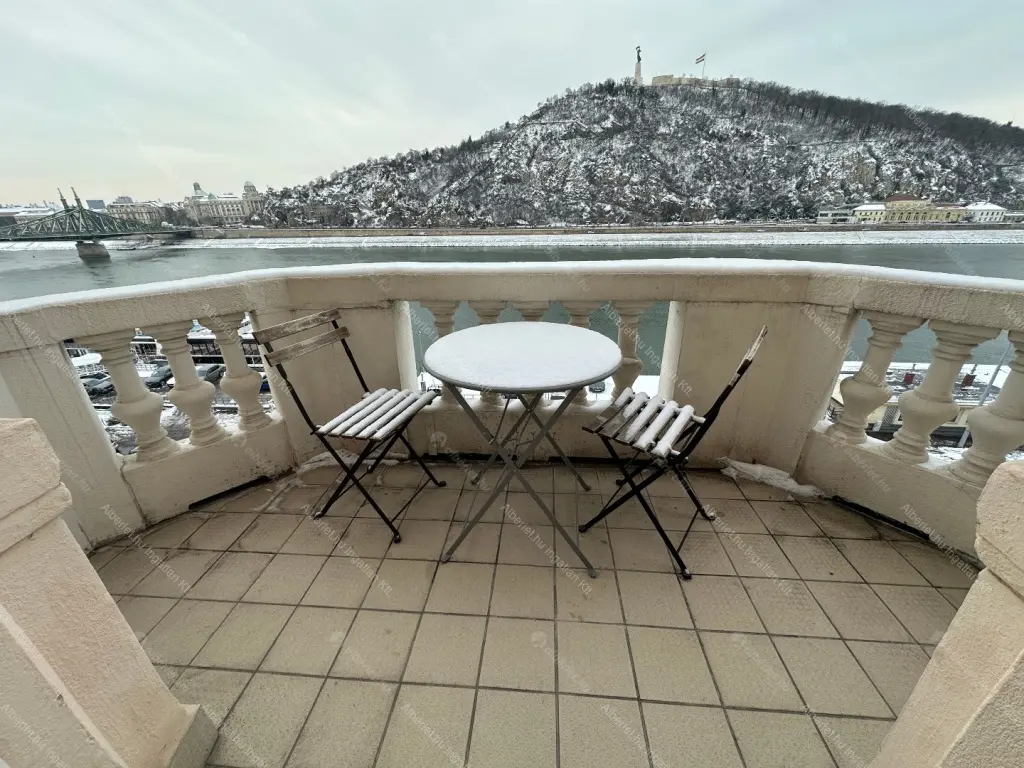 Kiadó albérlet 617000 Ft/hó áron: Budapest, V. kerület  Belgrád rakpart. Mérete: 83 nm, 2 szobás | Alberlet.hu - 6681661