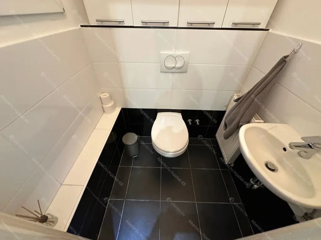 Kiadó albérlet 617000 Ft/hó áron: Budapest, V. kerület  Belgrád rakpart. Mérete: 83 nm, 2 szobás | Alberlet.hu - 6681675