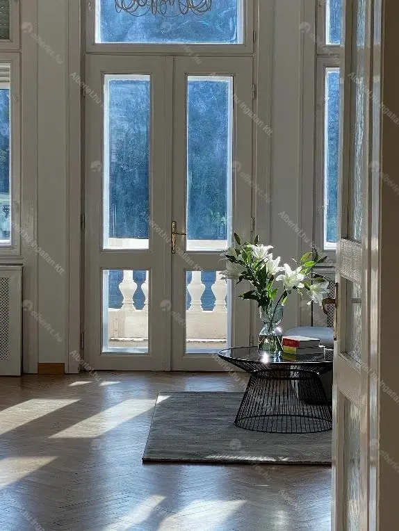 Kiadó albérlet 617000 Ft/hó áron: Budapest, V. kerület  Belgrád rakpart. Mérete: 83 nm, 2 szobás | Alberlet.hu - 6681679