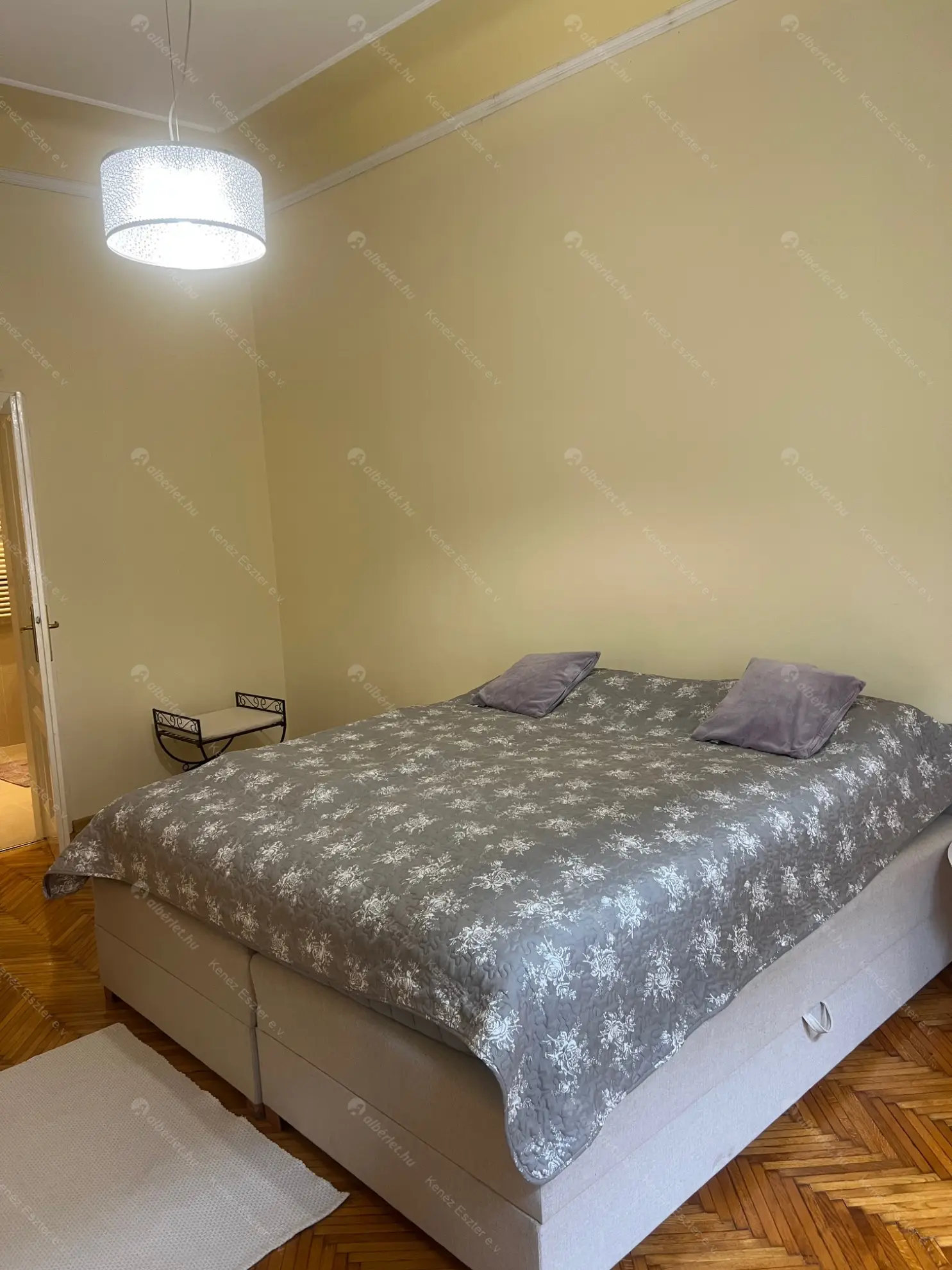 Kiadó albérlet 458000 Ft/hó áron: Budapest, V. kerület  Belgrád rakpart. Mérete: 86 nm, 2 szobás | Alberlet.hu - 6592108