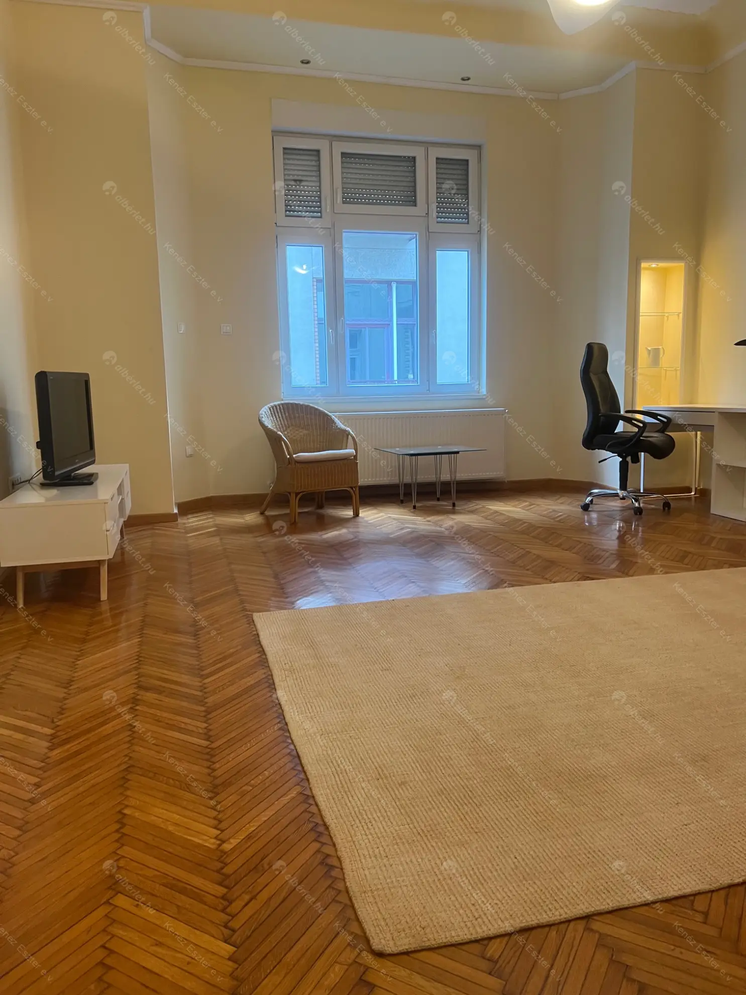 Kiadó albérlet 458000 Ft/hó áron: Budapest, V. kerület  Belgrád rakpart. Mérete: 86 nm, 2 szobás | Alberlet.hu - 6592113