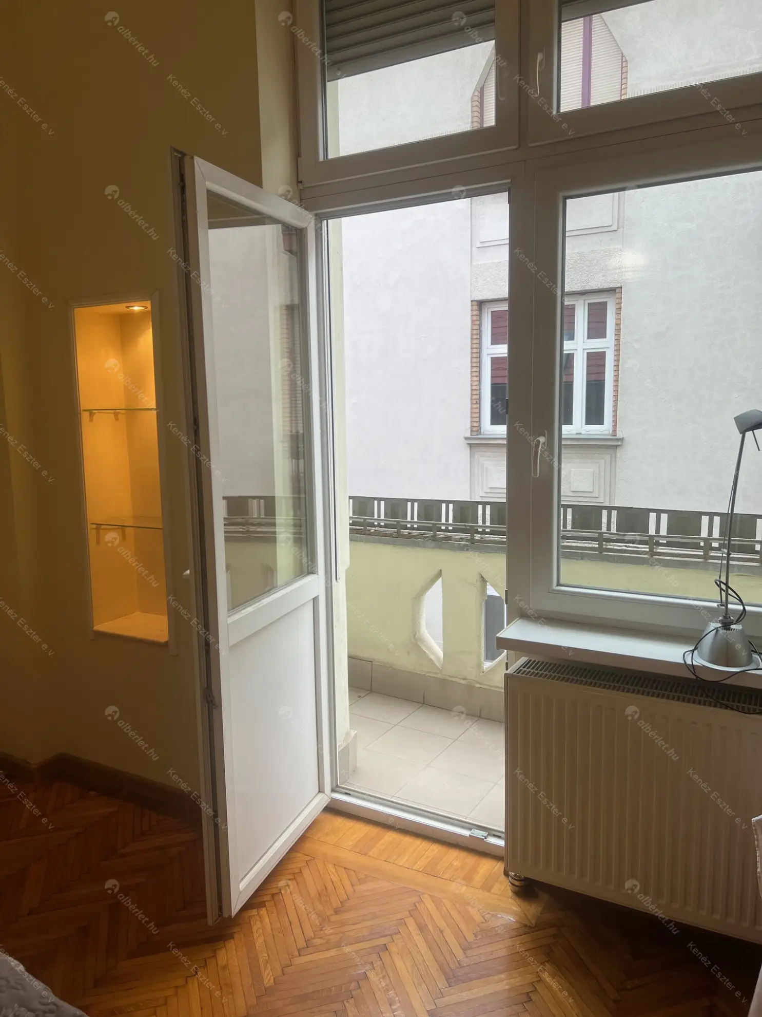 Kiadó albérlet 458000 Ft/hó áron: Budapest, V. kerület  Belgrád rakpart. Mérete: 86 nm, 2 szobás | Alberlet.hu - 6592116