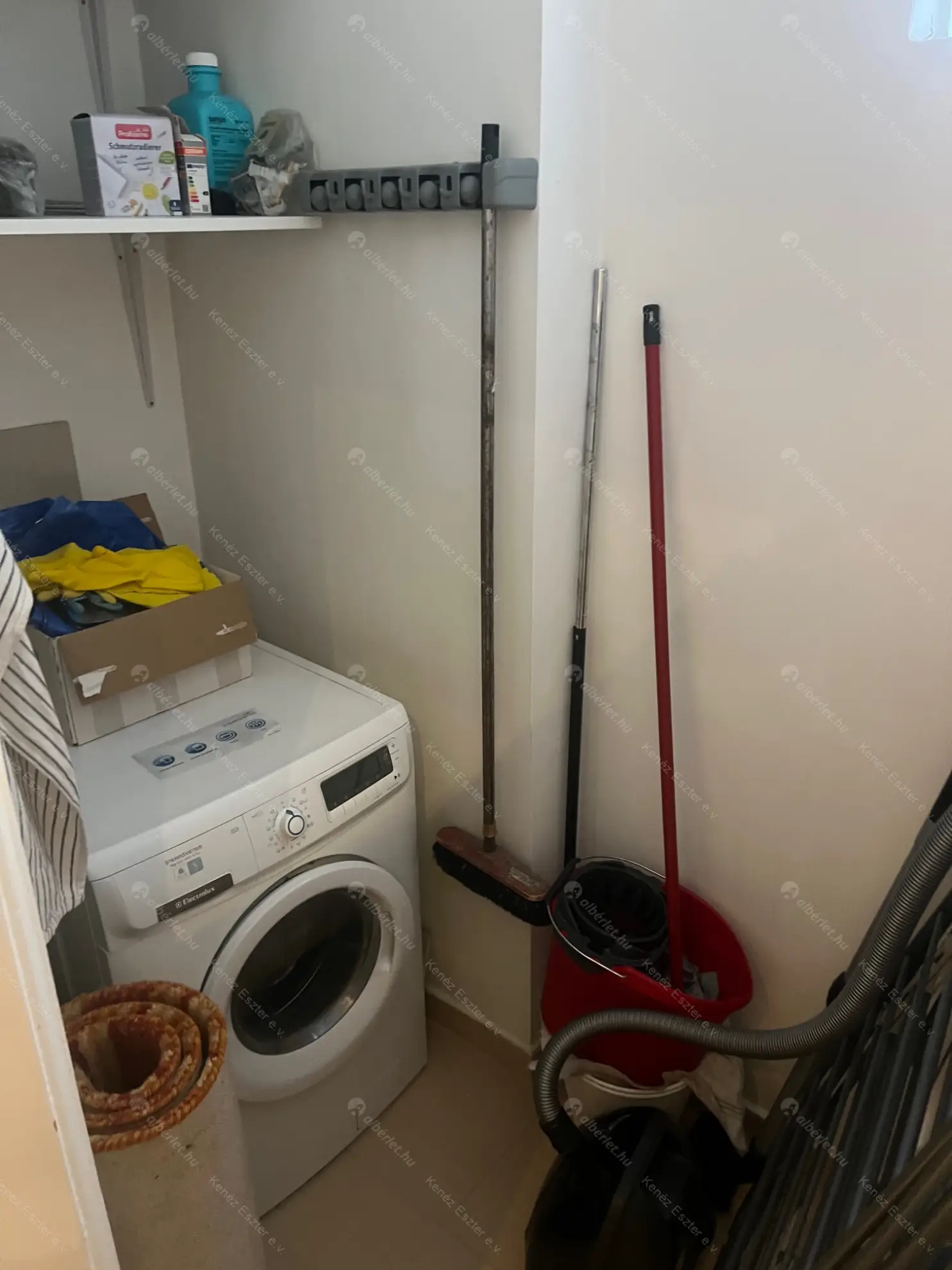 Kiadó albérlet 458000 Ft/hó áron: Budapest, V. kerület  Belgrád rakpart. Mérete: 86 nm, 2 szobás | Alberlet.hu - 6592118