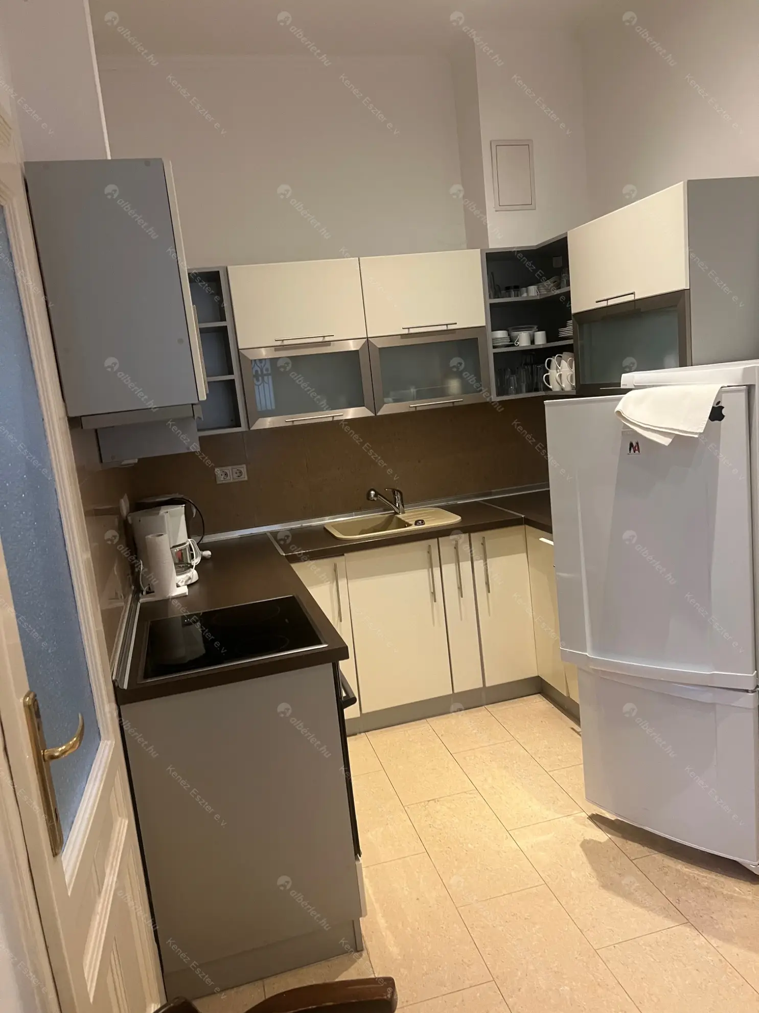 Kiadó albérlet 458000 Ft/hó áron: Budapest, V. kerület  Belgrád rakpart. Mérete: 86 nm, 2 szobás | Alberlet.hu - 6592120