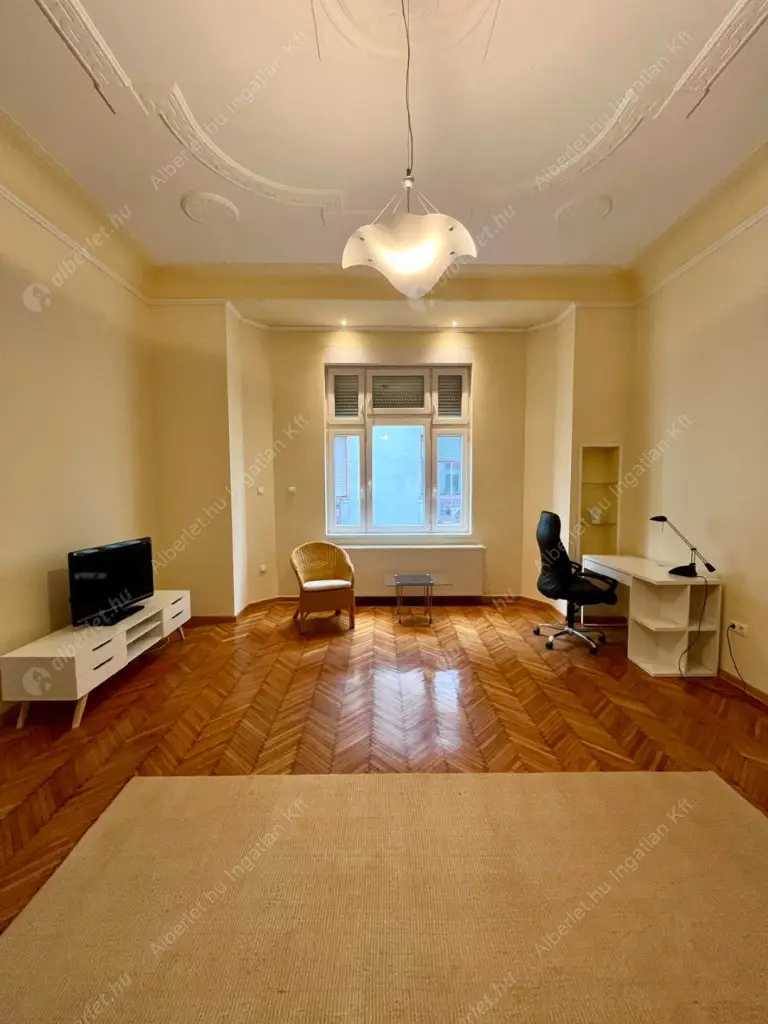 Kiadó albérlet 377000 Ft/hó áron: Budapest, V. kerület  Belgrád rakpart. Mérete: 86 nm, 2 szobás | Alberlet.hu - 6637516