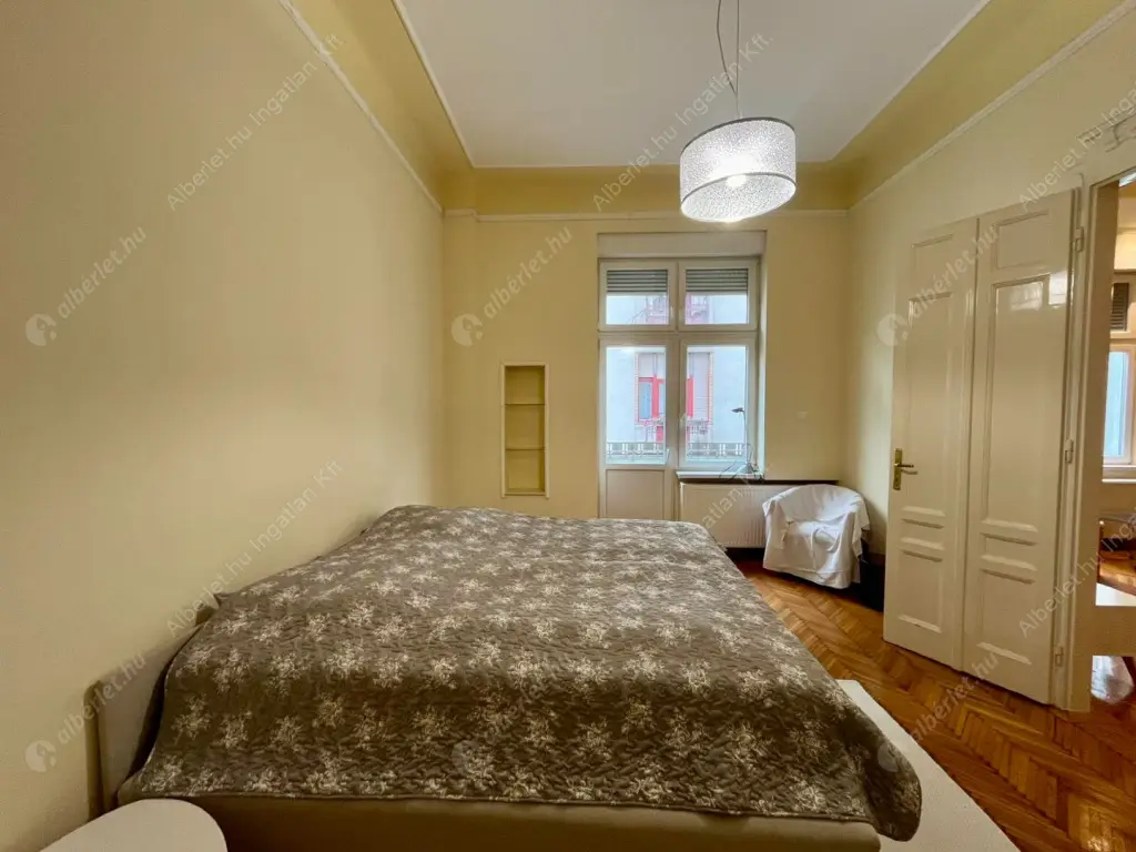 Kiadó albérlet 377000 Ft/hó áron: Budapest, V. kerület  Belgrád rakpart. Mérete: 86 nm, 2 szobás | Alberlet.hu - 6637524