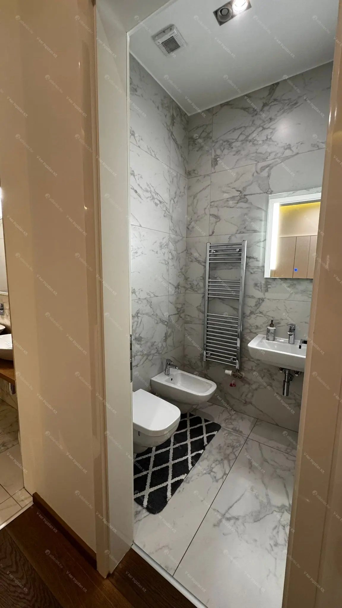 Kiadó albérlet 620000 Ft/hó áron: Budapest, V. kerület  Belgrád rakpart. Mérete: 88 nm, 2 szobás | Alberlet.hu - 6709244