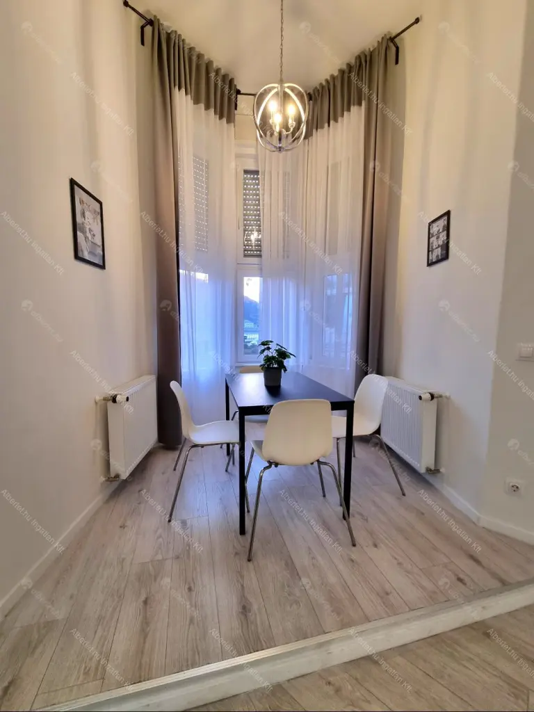 Kiadó albérlet 500000 Ft/hó áron: Budapest, V. kerület  Belgrád rakpart. Mérete: 90 nm, 3 szobás | Alberlet.hu - 6675126