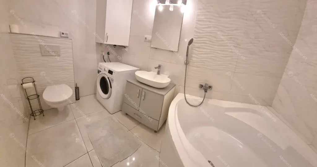 Kiadó albérlet 500000 Ft/hó áron: Budapest, V. kerület  Belgrád rakpart. Mérete: 90 nm, 3 szobás | Alberlet.hu - 6675134