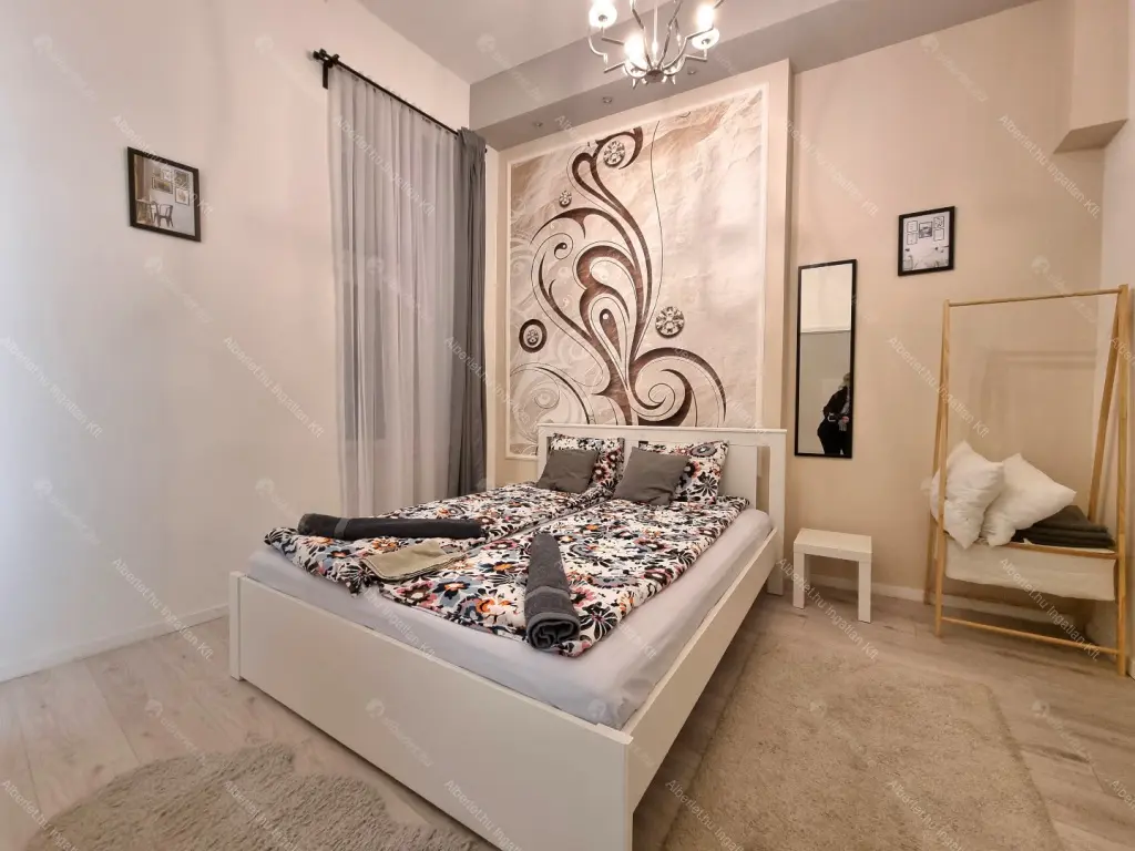 Kiadó albérlet 499000 Ft/hó áron: Budapest, V. kerület  Belgrád rakpart. Mérete: 90 nm, 3 szobás | Alberlet.hu - 6675502