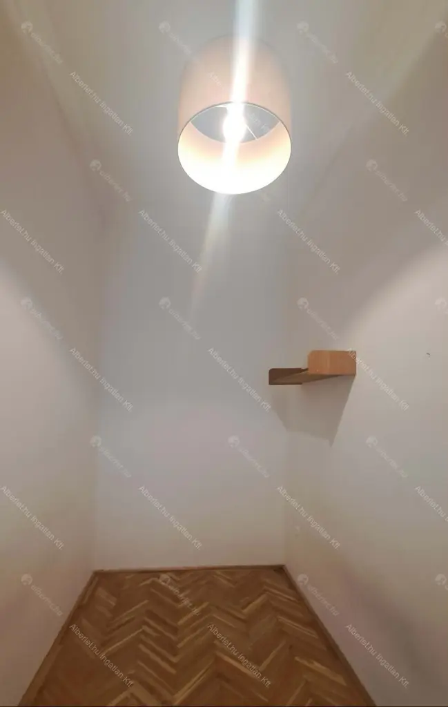 Kiadó albérlet 220000 Ft/hó áron: Budapest, V. kerület  Bihari János utca. Mérete: 39 nm, 1 szobás | Alberlet.hu - 6674329