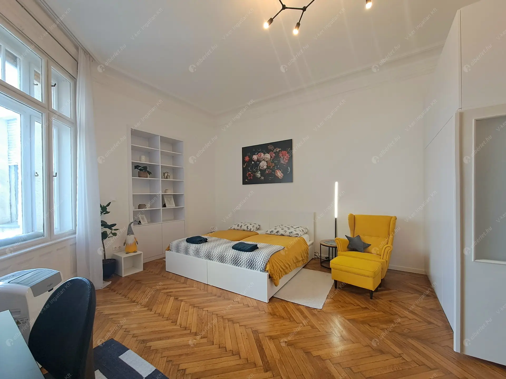 Kiadó albérlet 240000 Ft/hó áron: Budapest, V. kerület  Erzsébet tér. Mérete: 34 nm, 1 szobás | Alberlet.hu - 6434773