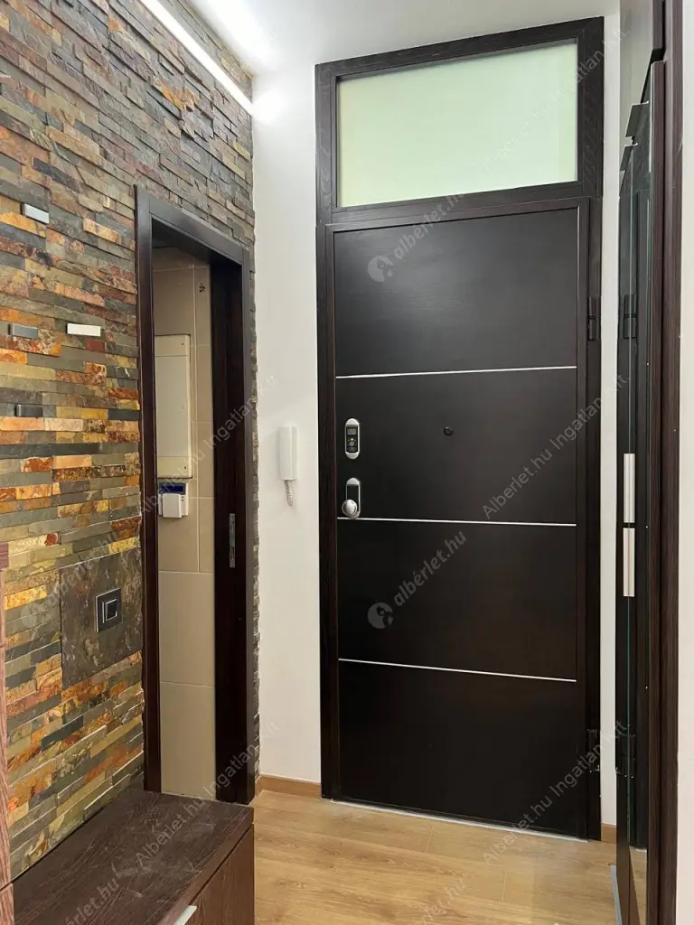 Kiadó albérlet 611000 Ft/hó áron: Budapest, V. kerület  Falk Miksa utca. Mérete: 100 nm, 3 szobás | Alberlet.hu - 6583400