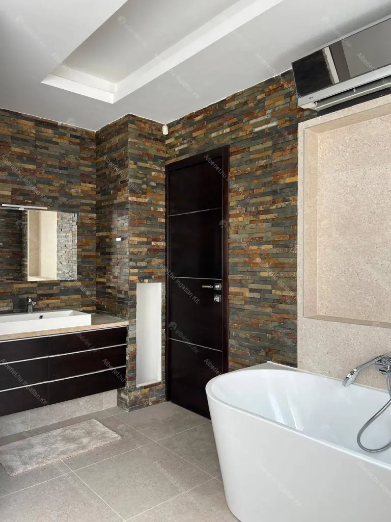 Kiadó albérlet 606000 Ft/hó áron: Budapest, V. kerület  Falk Miksa utca. Mérete: 100 nm, 3 szobás | Alberlet.hu - 6640538