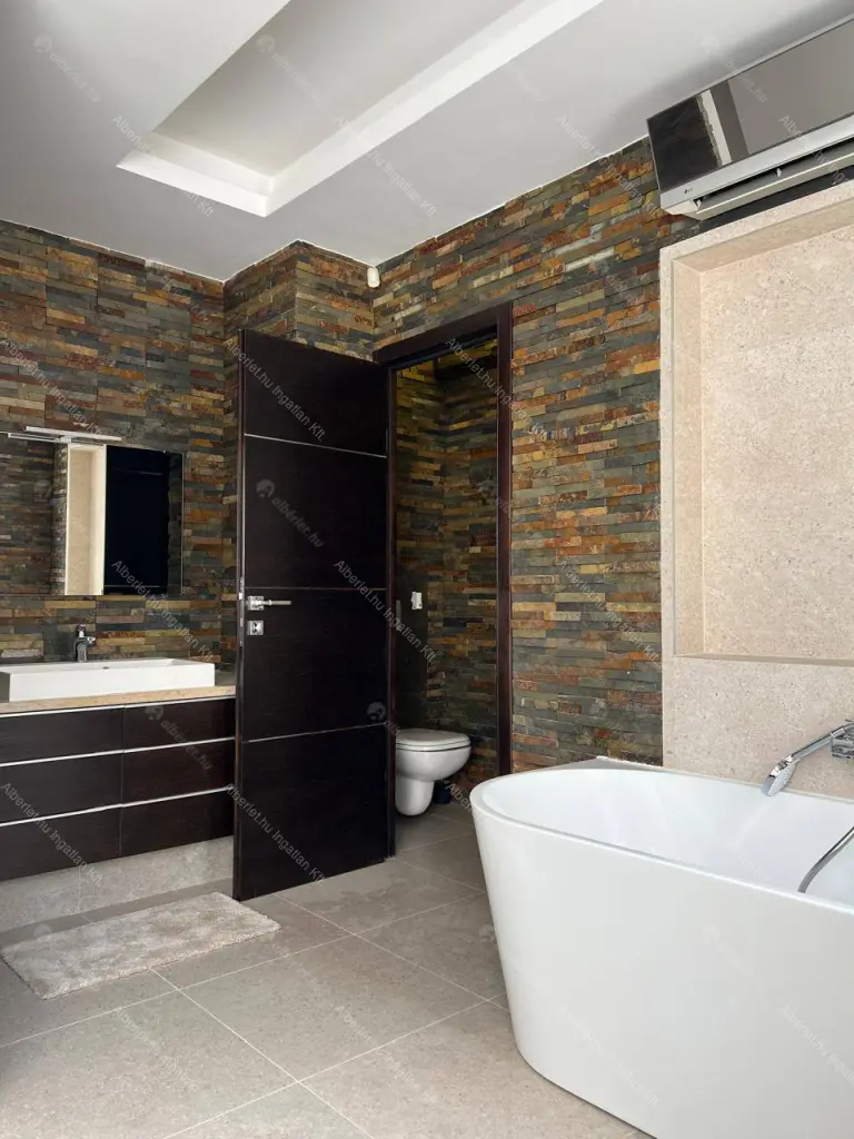 Kiadó albérlet 606000 Ft/hó áron: Budapest, V. kerület  Falk Miksa utca. Mérete: 100 nm, 3 szobás | Alberlet.hu - 6640539