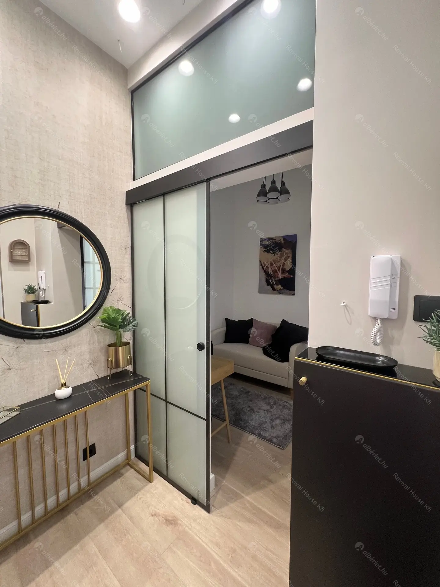 Kiadó albérlet 1164000 Ft/hó áron: Budapest, V. kerület  Falk Miksa utca. Mérete: 111 nm, 4 szobás | Alberlet.hu - 6526592