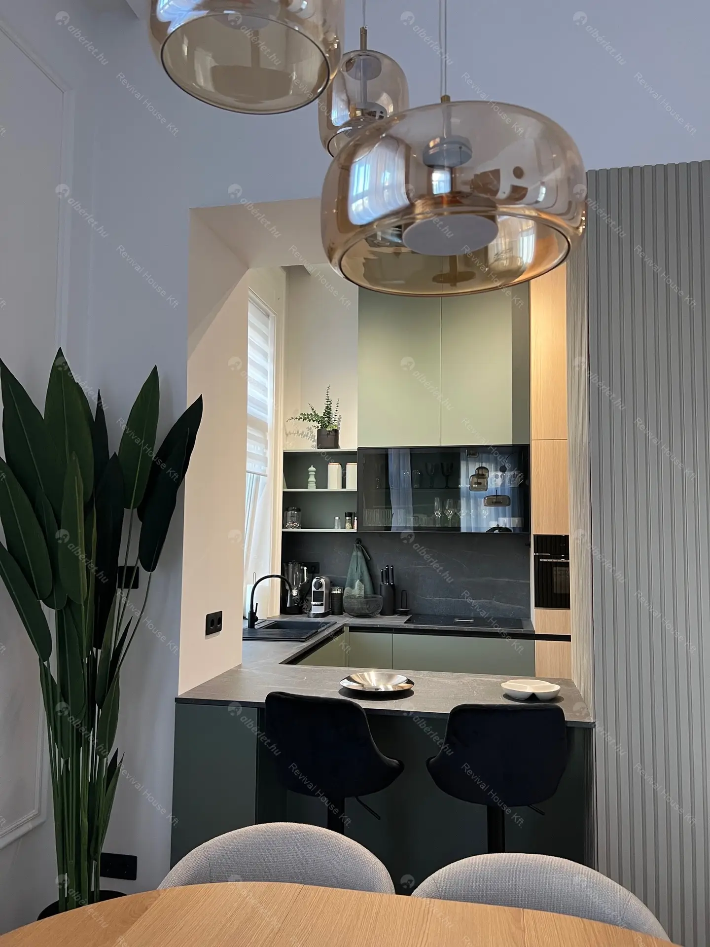 Kiadó albérlet 1164000 Ft/hó áron: Budapest, V. kerület  Falk Miksa utca. Mérete: 111 nm, 4 szobás | Alberlet.hu - 6526595