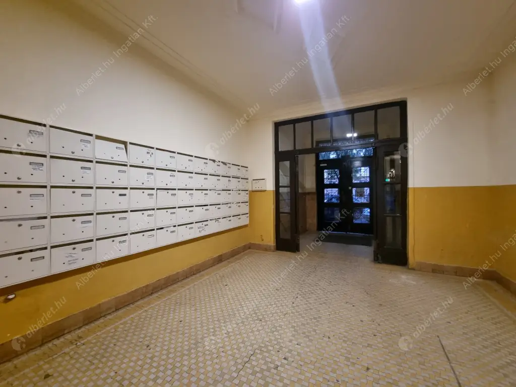 Kiadó albérlet 220000 Ft/hó áron: Budapest, V. kerület  Falk Miksa utca. Mérete: 31 nm, 1 szobás | Alberlet.hu - 6556548