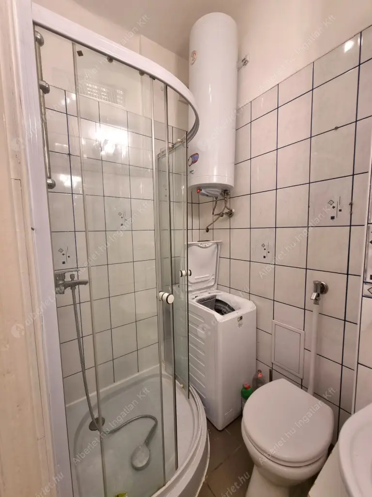 Kiadó albérlet 220000 Ft/hó áron: Budapest, V. kerület  Falk Miksa utca. Mérete: 31 nm, 1 szobás | Alberlet.hu - 6615348