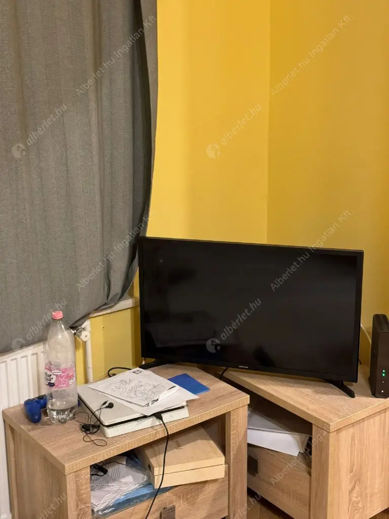Kiadó albérlet 220000 Ft/hó áron: Budapest, V. kerület  Falk Miksa utca. Mérete: 31 nm, 1 szobás | Alberlet.hu - 6615354