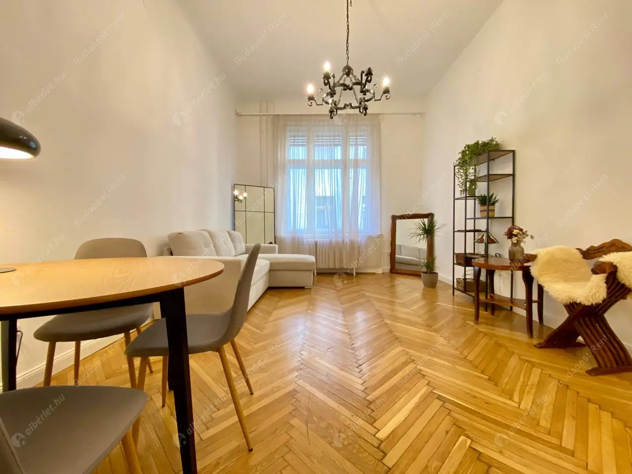 Kiadó albérlet 388000 Ft/hó áron: Budapest, V. kerület  Falk Miksa utca. Mérete: 54 nm, 2 szobás | Alberlet.hu - 6402417