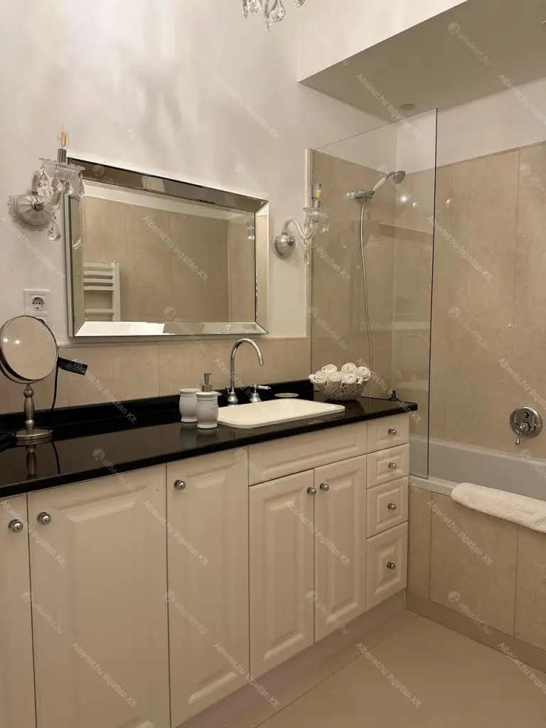 Kiadó albérlet 390000 Ft/hó áron: Budapest, V. kerület  Falk Miksa utca. Mérete: 59 nm, 2 szobás | Alberlet.hu - 6684691