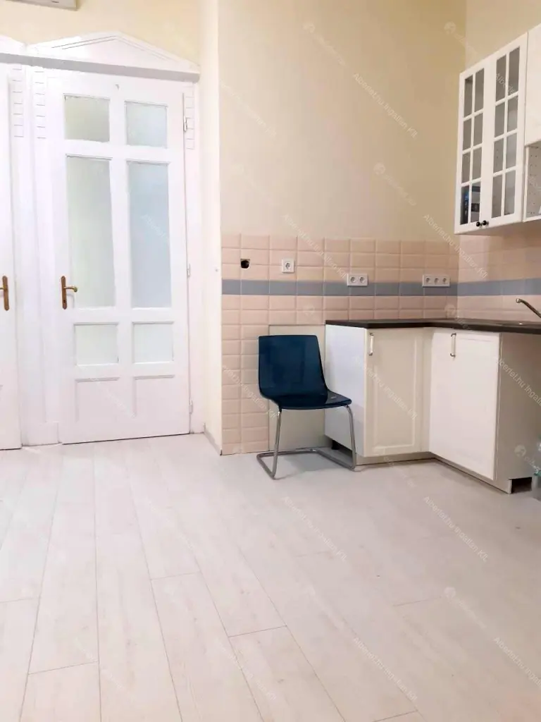 Kiadó albérlet 330000 Ft/hó áron: Budapest, V. kerület  Falk Miksa utca. Mérete: 70 nm, 3 szobás | Alberlet.hu - 6650207