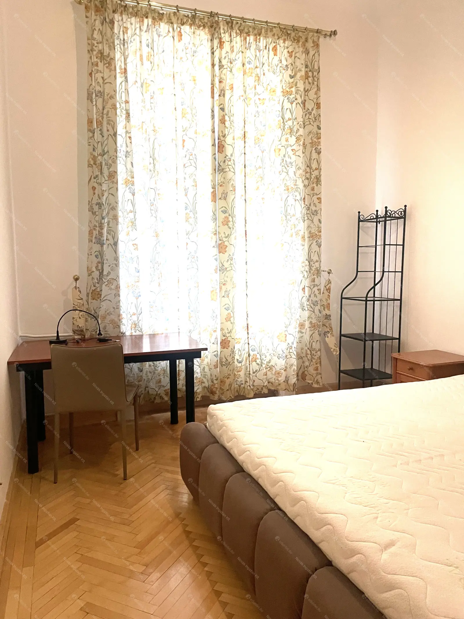 Kiadó albérlet 290000 Ft/hó áron: Budapest, V. kerület  Fehér Hajó utca. Mérete: 68 nm, 2 szobás | Alberlet.hu - 6650911