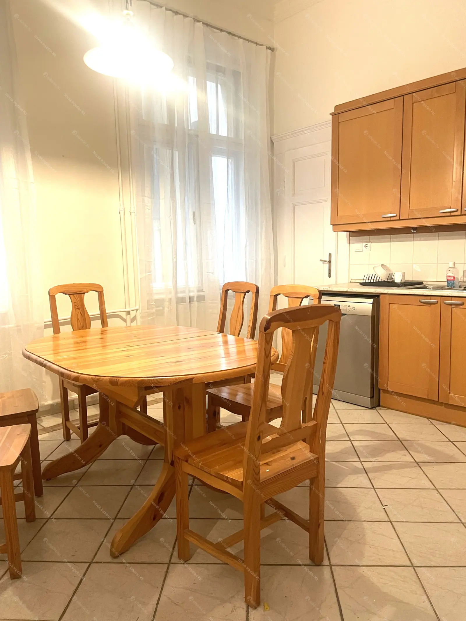 Kiadó albérlet 290000 Ft/hó áron: Budapest, V. kerület  Fehér Hajó utca. Mérete: 68 nm, 2 szobás | Alberlet.hu - 6650914