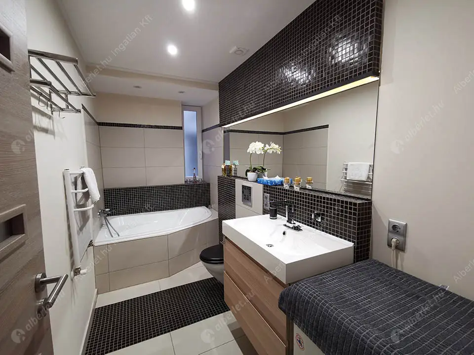 Kiadó albérlet 490000 Ft/hó áron: Budapest, V. kerület  Ferenciek tere. Mérete: 62 nm, 3 szobás | Alberlet.hu - 6520404