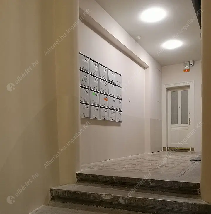Kiadó albérlet 490000 Ft/hó áron: Budapest, V. kerület  Ferenciek tere. Mérete: 62 nm, 3 szobás | Alberlet.hu - 6520408