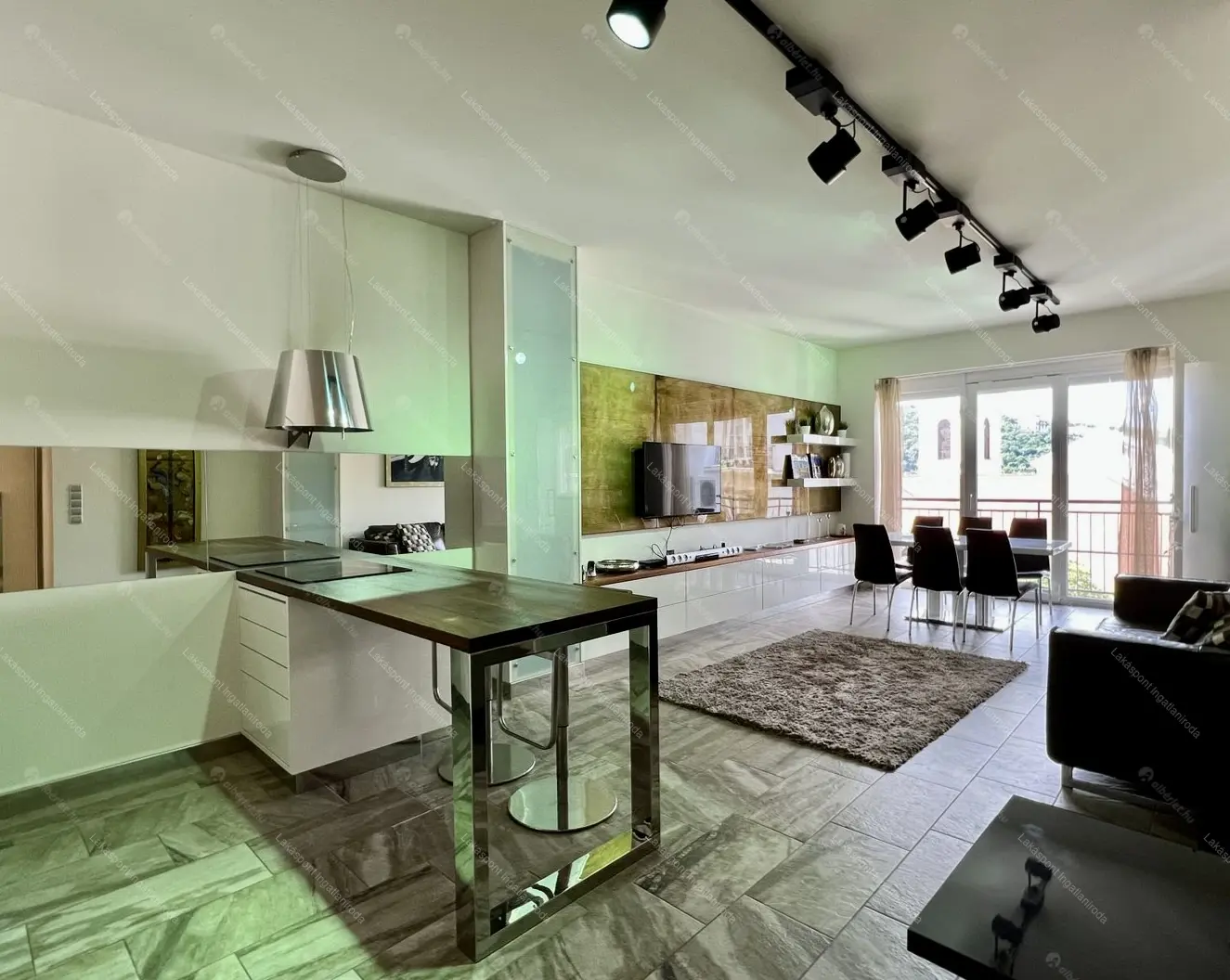 Kiadó albérlet 779000 Ft/hó áron: Budapest, V. kerület  Galamb utca. Mérete: 100 nm, 3 szobás | Alberlet.hu - 6685422