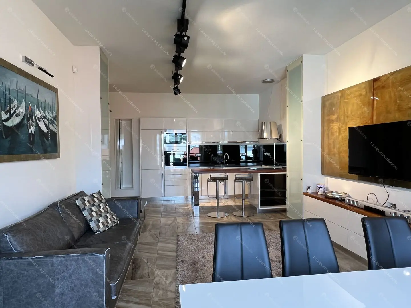 Kiadó albérlet 779000 Ft/hó áron: Budapest, V. kerület  Galamb utca. Mérete: 100 nm, 3 szobás | Alberlet.hu - 6685430